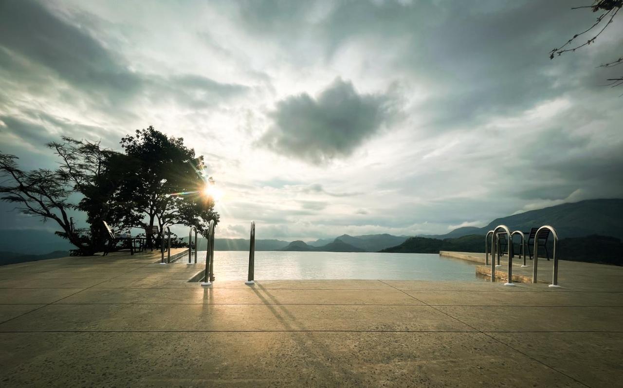 Haze And Kites Resort Munnar Εξωτερικό φωτογραφία